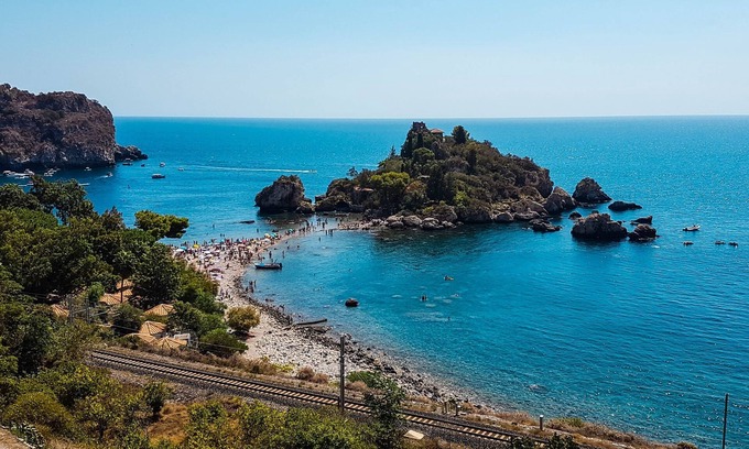 Chianchitta-Trappitello House | Scenic Bivano with Etna Views and Inviting Amenities