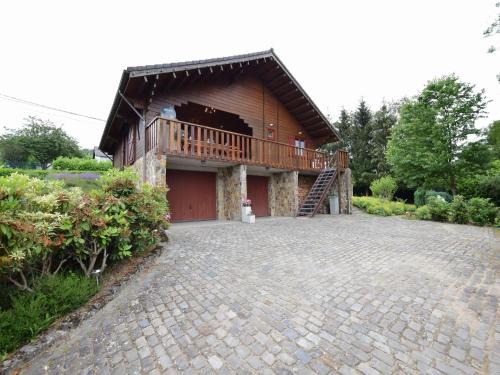 Septon Ski Chalet | Beautiful Chalet in Durbuy with Pool and Garden Retreat