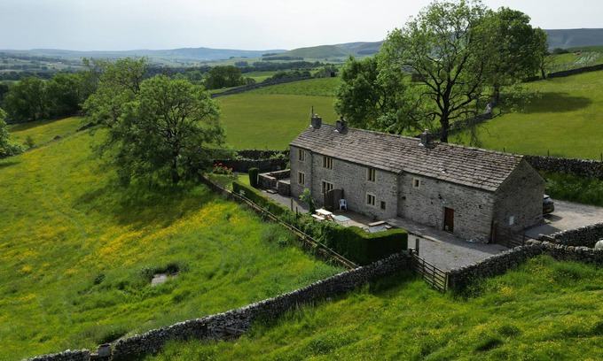 Skipton Cottage | Idyllic Stone Barn Retreat in the Yorkshire Dales - 10/10
