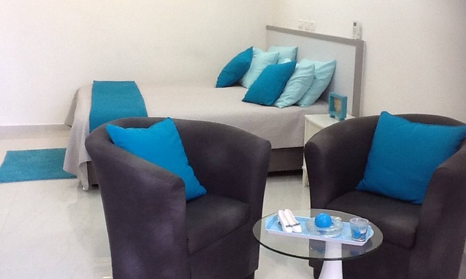 Jerusalem Apartment | Cozy Studio with WIFI, A/C & Garden Terrace - Guest Rated 10/10