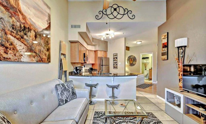 Highland Lake Estates Condo | Beautifully Furnished Condo with Lake View on Travis Island