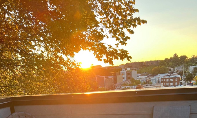 Trinidad House | Splendid view on the roof top ! Lavish Townhome in the heart of the city !!