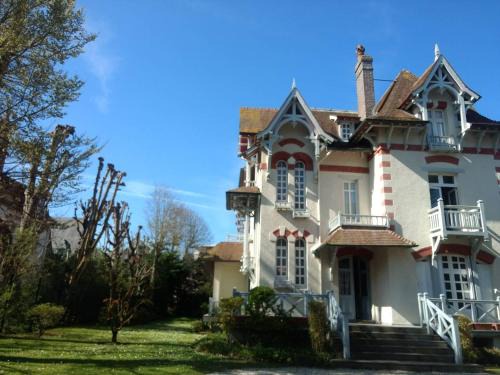 Deauville City Centre Villa | Discover a Beautiful Villa in Deauville's Heart