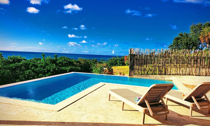 Dickenson Bay Villa | Splendid villa with private pool near the beach