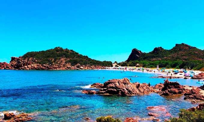 Torre di Bari Villa | Inviting Villino with Garden and Private Parking Awaits