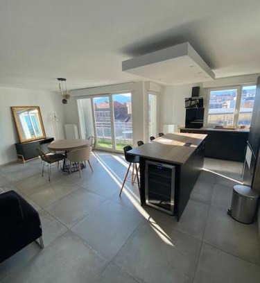 Sablon - Trudaine Apartment | Delightful Splendide: 70m2 with Balcony & Family-Friendly