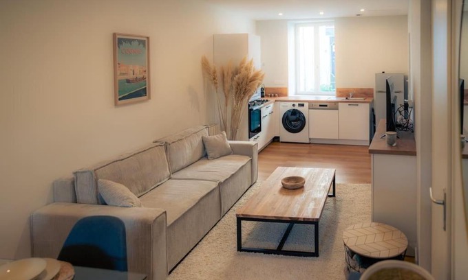 Cognac Apartment | Prime SplendideT2 in City Center with Outdoor Terrace