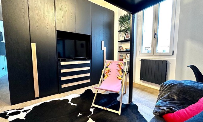 Stadera Apartment | Stylish Apartment with Terrace - Rated 8.8/10 & Family-Friendly