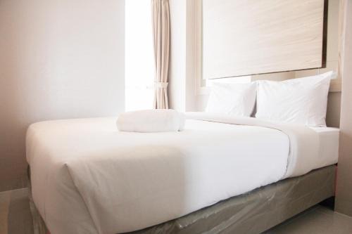 Old Jakarta Apartment | Inviting Pool View 2BR Elpis Residence Apartment Awaits