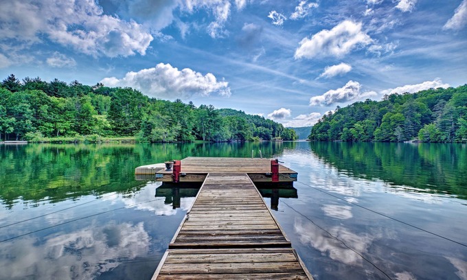Cullowhee House | Exceptional Split Rail: Breathtaking Lake Glenville Views