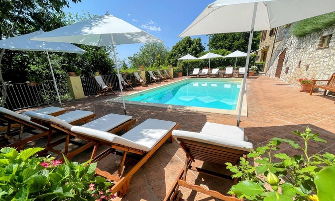 Strettura House | Relaxing Getaway at Spoleto Splash with Pool & Garden Views