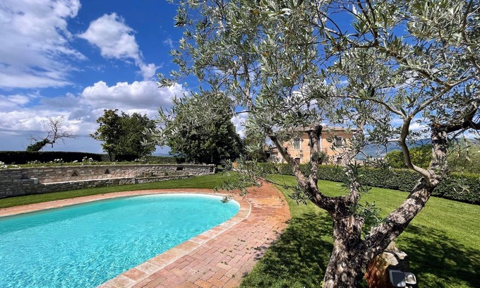 Spoleto Villa | Spoleto Tranquilita: A Dreamy Retreat with Yoga Studio