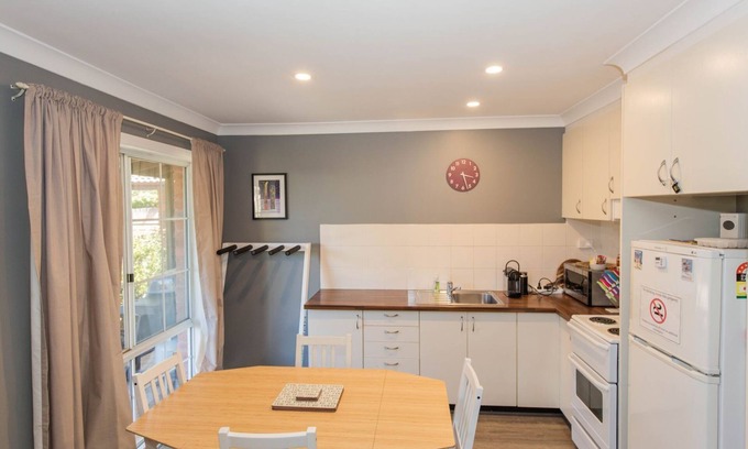 Jindabyne Apartment | Unforgettable Stay at Sponars Onshore with Lake Views