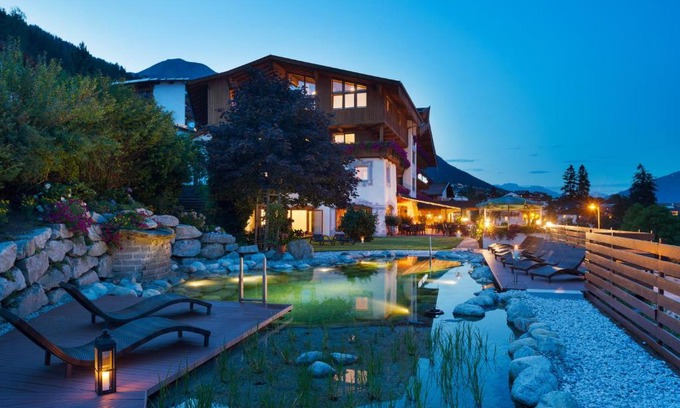 Medraz Hotel | Experience Sporthotel Cristall: Oceanfront & Spa Retreat