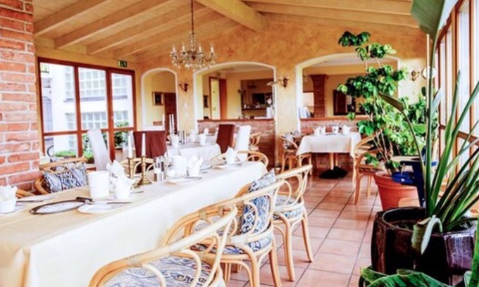 Meersburg Hotel | Discover Sporthotel Schönblick: Pool, Spa & Family-Friendly