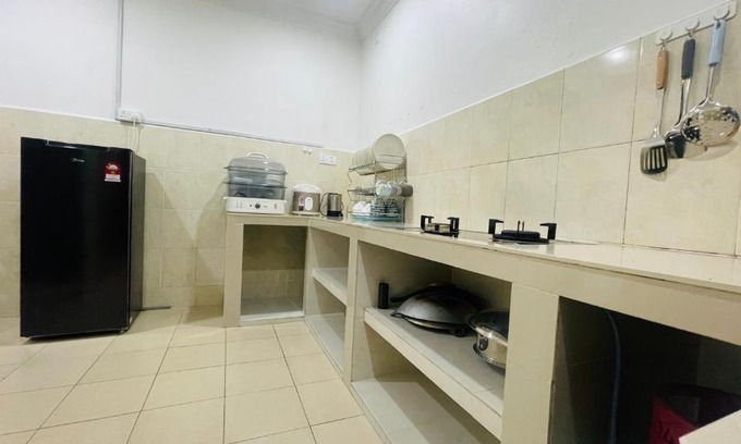Semporna Apartment | Family-Friendly Sporting Homestay with Excellent Reviews