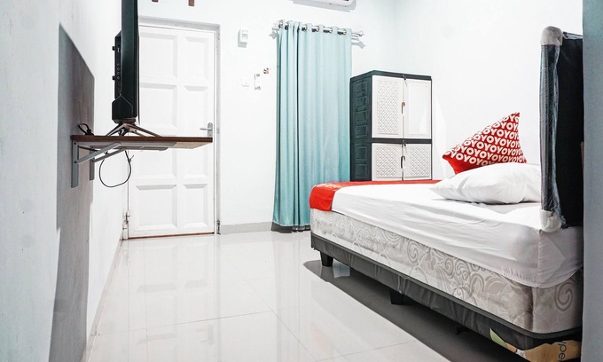 Somba Opu Hotel | Budget-Friendly Stay at SPOT ON 92221 Pondok Cahaya