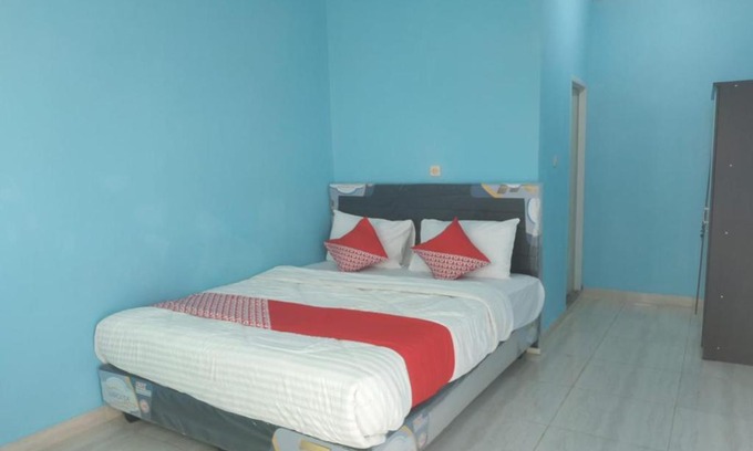 Pondokcina Hotel | Budget-Friendly Nita Residence Syariah with Breakfast Included