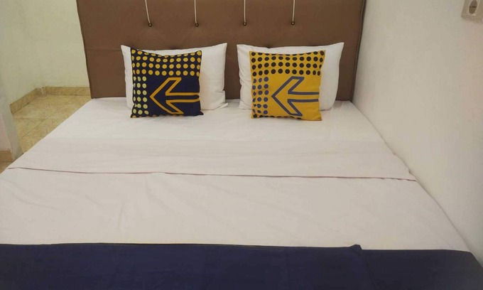 Palembang Hotel | Budget-Friendly Amanda Residence with Breakfast & Family Amenities
