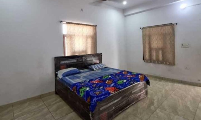 Hathras Hotel | Budget-Friendly Stay at SPOT ON Chaudhary Hotel