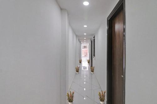 Phase 1 Hotel | Budget-Friendly FabExpress Deluxe with Family Amenities