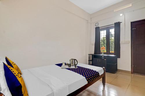 Nashik Hotel | Budget-Friendly Stay at SPOT ON Jayesh Guest House