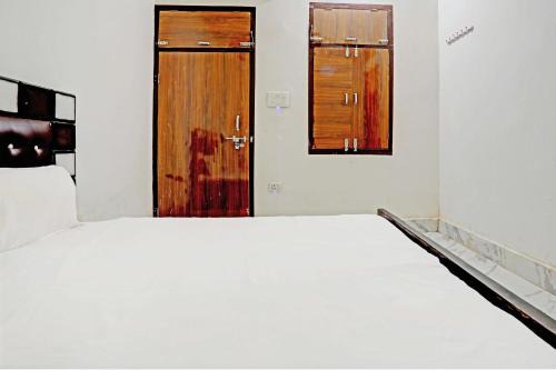 Etah Hotel | Budget-Friendly Sweet Suite for Families and Kids