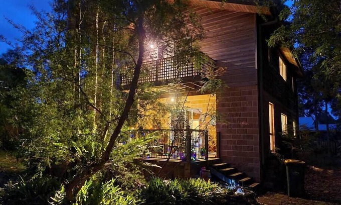 Mystery Bay House | Cozy Spotted Gum Retreat: Family-Friendly Stay @ Mystery Bay