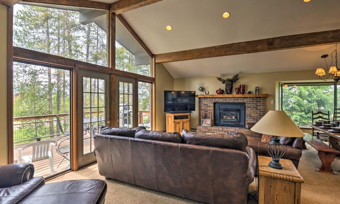 Fraser House | Inviting Fraser Cabin with Private Hot Tub and Deck