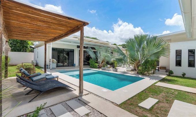 Potrero House | Sprawling Modern Property with a Tranquil Outdoor Living Space, swimming pool, a