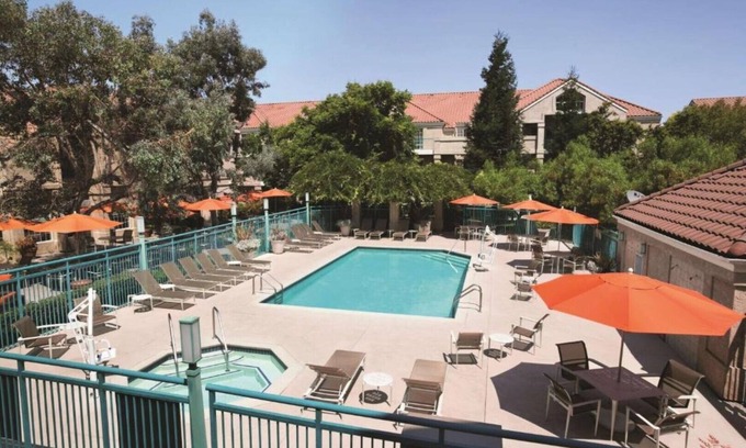 Pleasanton House | Relax in a Spacious All-Suites Room in Pleasanton, CA
