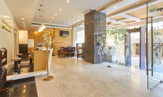 Pimpri Colony Hotel | Discover Spree Shivai Hotel Pimpri: Family-Friendly Retreat