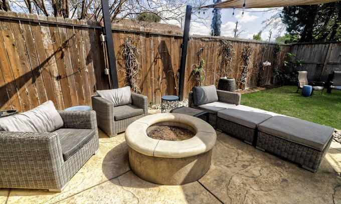 Spring Branch Central House | Discover Spring Branch Haven: 3BR Oasis with Spa & Pets!