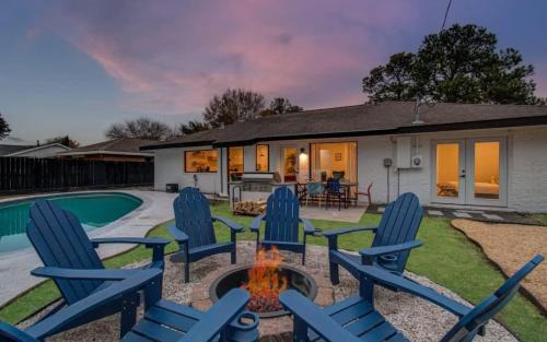 Spring Branch Central House | Spring Branch Paradise: 4-BD Pool Oasis for Family Getaways