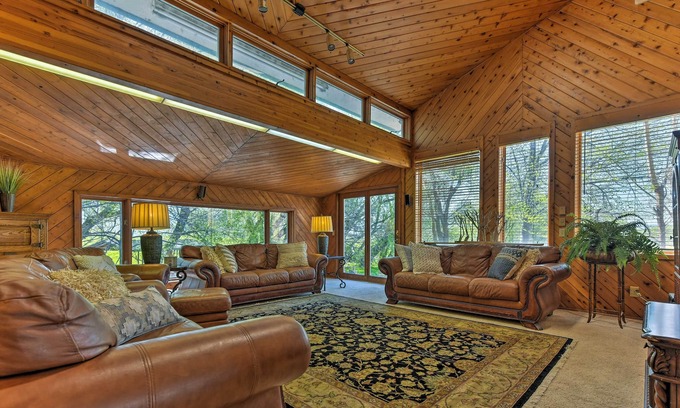 Benson House | Spring Creek Retreat on 25 acres w/Mountain Views!