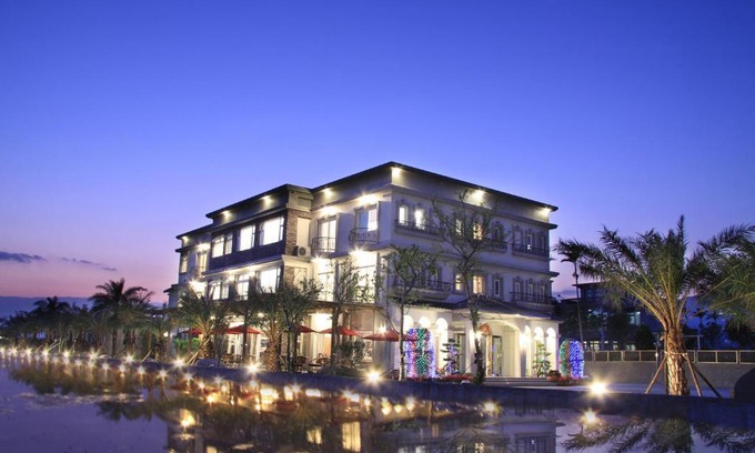 Jiaoxi House | Spring Fountain Hotel: Family-Friendly with Hot Tub & Breakfast