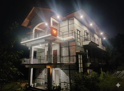 Gunehr Hotel | Cozy Spring Inn Bir-Billing: Family-Friendly Retreat