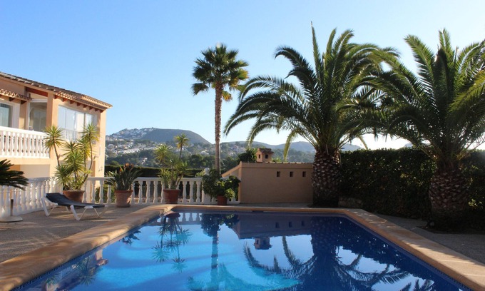 La Sabatera Apartment | Spring Getaway on Costa Blanca: Pool, Oceanfront & Spa