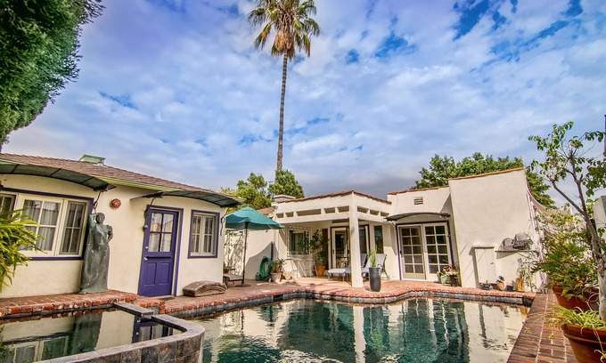 Beverly Grove House | Discover a Private Oasis in the Heart of LA Action