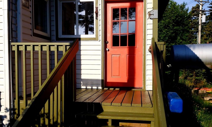 Kodiak House | Cozy Ocean-View Retreat with Pool & Spa - Book Now!