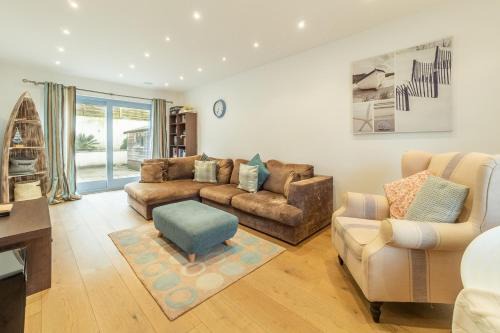 Porthtowan House | Spring Tide: Pet-Friendly Retreat with High Guest Satisfaction