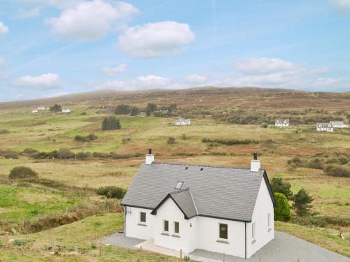 Colbost House | Discover Springburn Cottage: Pet-Friendly Retreat with 9.5 Rating