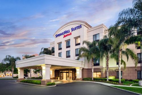 Bakersfield Hotel | Discover SpringHill Suites Bakersfield with Ocean Views