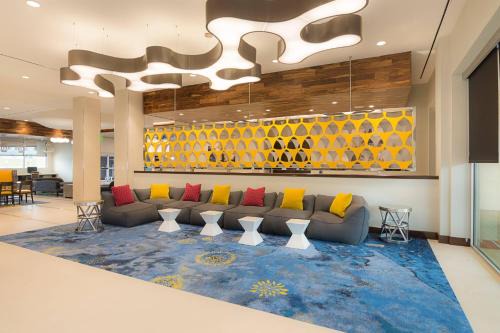 Fossil Creek Hotel | Explore SpringHill Suites Fort Worth Fossil Creek & Enjoy Poolside Comfort