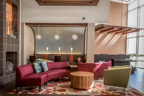 Five Points South Hotel | Modern SpringHill Suites by Marriott in Birmingham Downtown