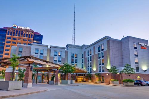 Mount Adams Hotel | Discover SpringHill Suites by Marriott Cincinnati Midtown