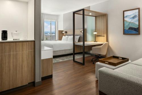 Kalispell Hotel | Highly Rated SpringHill Suites with Oceanfront Views