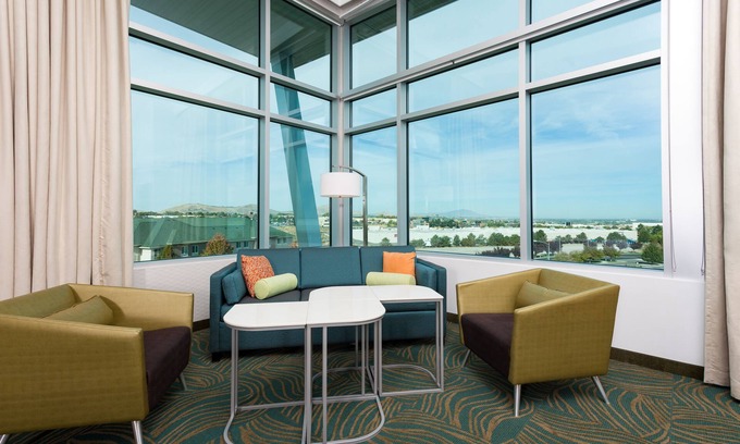 Tri-Cities Hotel | Discover SpringHill Suites Kennewick: Family-Friendly Retreat
