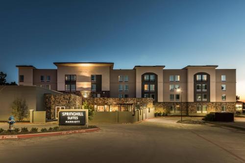 Rockwall Hotel | Guest Rated 9/10: SpringHill Suites by Marriott Rockwall