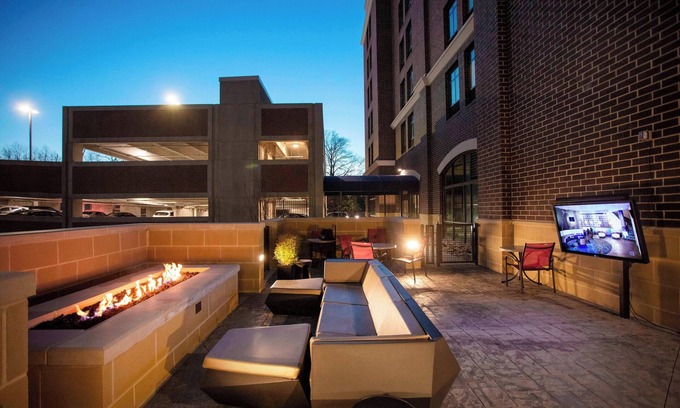 Athens Hotel | Discover SpringHill Suites by Marriott in Athens Downtown